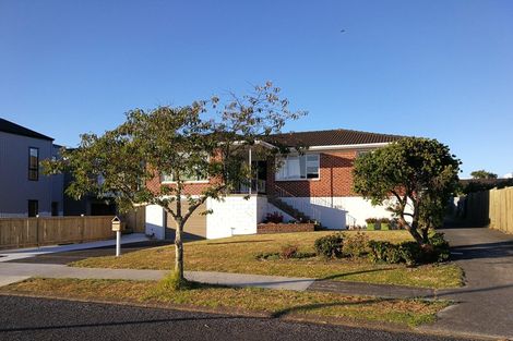 Photo of property in 3 Sorrel Crescent, Bucklands Beach, Auckland, 2012