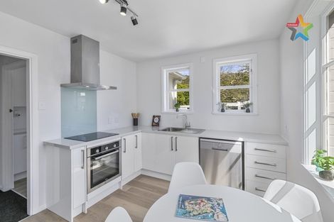 Photo of property in 15 Watkins Grove, Taita, Lower Hutt, 5011