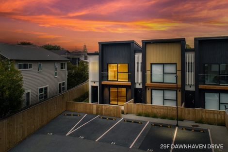 Photo of property in 27a Dawnhaven Drive, Te Atatu Peninsula, Auckland, 0610