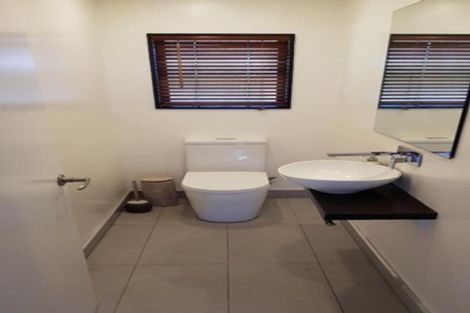 Photo of property in 870a Beach Road, Waiake, Auckland, 0630