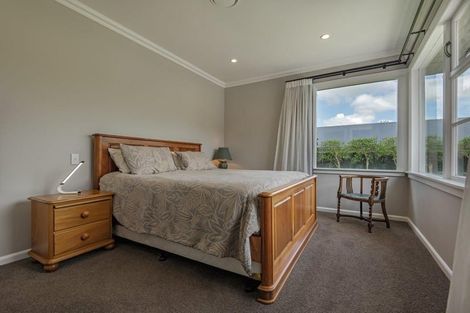 Photo of property in 8 Hughes Avenue, Hokowhitu, Palmerston North, 4410