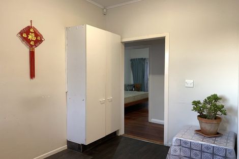 Photo of property in 1 Tyburnia Avenue, Mount Albert, Auckland, 1025