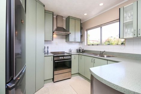 Photo of property in 1/21 Sunnyside Road, Sunnyvale, Auckland, 0612