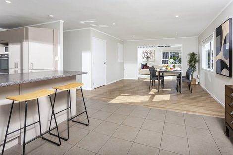 Photo of property in 1/67 Langana Avenue, Browns Bay, Auckland, 0630