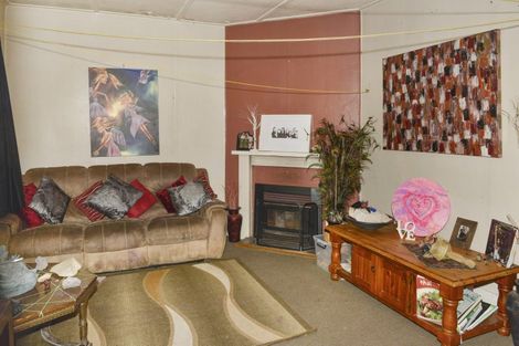 Photo of property in 15 Hall Street, Foxton, 4814