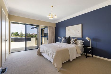 Photo of property in 76 Lake Crescent, Hamilton Lake, Hamilton, 3204