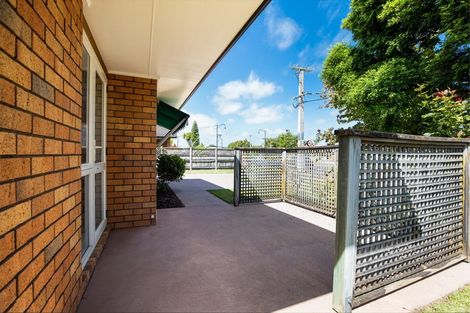 Photo of property in 98 Shakespeare Street, Leamington, Cambridge, 3432