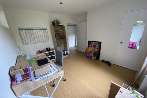 Photo of property in 17 Law Lane, Mount Pleasant, Christchurch, 8081