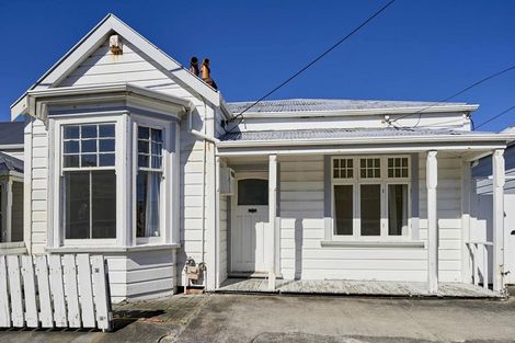 Photo of property in 4 Prince Street, Mount Victoria, Wellington, 6011