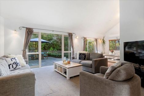 Photo of property in 29 Kate Sheppard Avenue, Torbay, Auckland, 0630