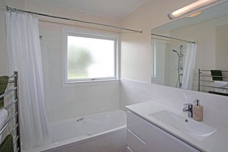 Photo of property in 39 Kaiwaka Road, Waiuku, 2123