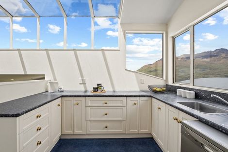 Photo of property in 3a Strawberry Lane, Fernhill, Queenstown, 9300