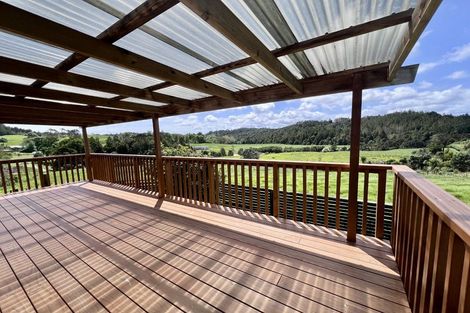 Photo of property in 35 Hawkes Access Road, Waitoki, Silverdale, 0994