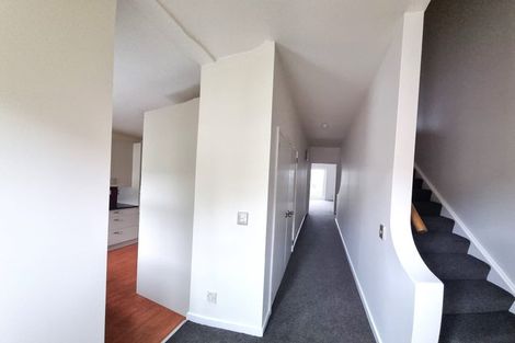 Photo of property in 11 Lawson Place, Mount Victoria, Wellington, 6011