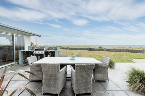 Photo of property in 60 Le Quesne Road, Bay View, Napier, 4104