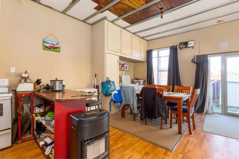 Photo of property in 1 Clifton Terrace, West End, Timaru, 7910