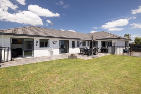 Photo of property in 8 Nicole Place, Papamoa Beach, Papamoa, 3118