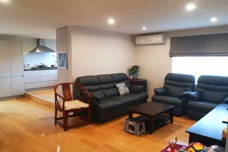 Photo of property in 114a Lake Road, Northcote, Auckland, 0627