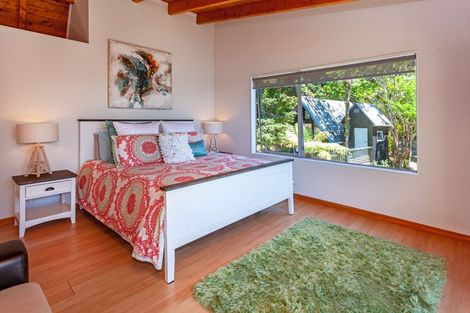 Photo of property in 102 Waihirere Drive, Tuateawa, Coromandel, 3583