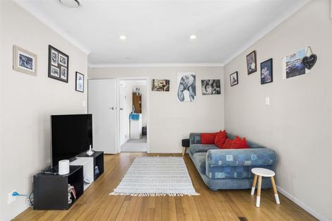 Photo of property in 29a Glenfern Road, Mellons Bay, Auckland, 2014