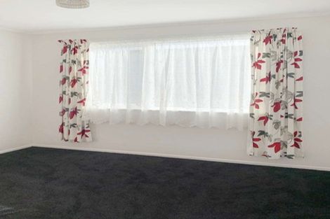 Photo of property in 31 Simpson Road, Ranui, Auckland, 0612