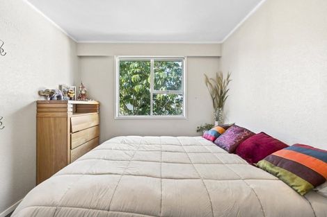 Photo of property in 13 Helleur Road, Massey, Auckland, 0614