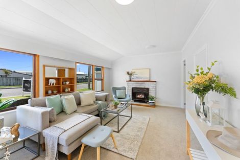 Photo of property in 3 Koromiko Street, Otaki Beach, Otaki, 5512