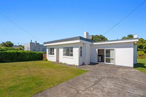 Photo of property in 62 Gisborne Terrace, Opunake, 4616