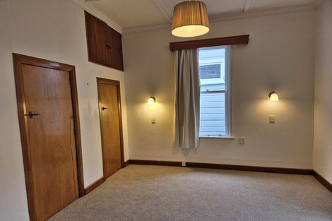 Photo of property in 7 Herald Terrace, Berhampore, Wellington, 6023