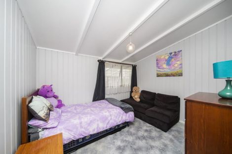 Photo of property in 28 Record Street, Fitzroy, New Plymouth, 4312