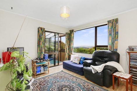 Photo of property in 78 Victory Crescent, Tawa, Wellington, 5028