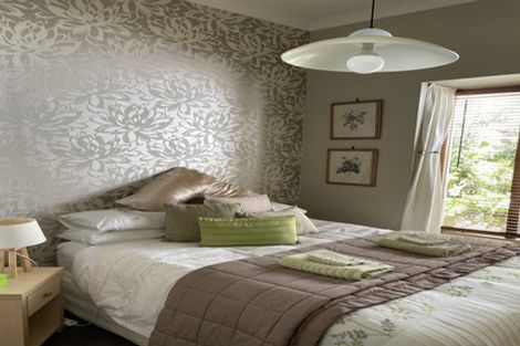 Photo of property in 17 Palliser Road, Roseneath, Wellington, 6011