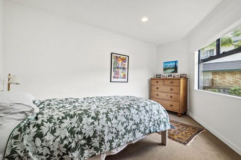 Photo of property in 18 Beulah Avenue, Rothesay Bay, Auckland, 0630