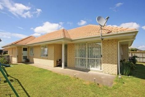 Photo of property in 15 Robin Brooke Drive, Flat Bush, Auckland, 2019