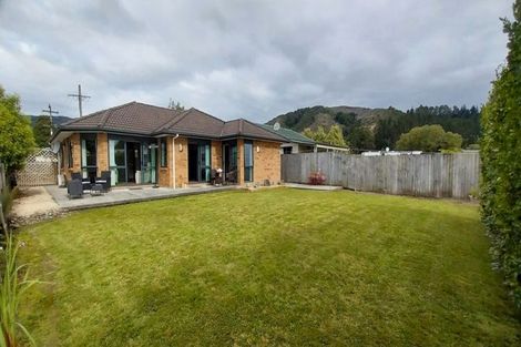 Photo of property in 72 Crampton Road, Reefton, 7830