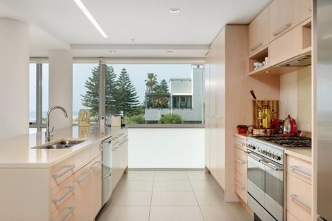 Photo of property in 4/50 Marine Parade, Mount Maunganui, 3116