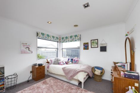 Photo of property in 16 Liberty Grove, Kelvin Grove, Palmerston North, 4414
