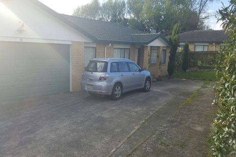 Photo of property in 17 Glenveagh Park Drive, Weymouth, Auckland, 2103