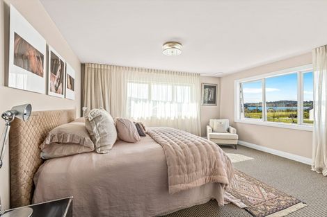 Photo of property in 26 Sandpiper Avenue, Point Wells, 0986