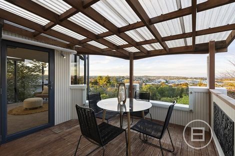 Photo of property in 11 Beatrice Avenue, Hillcrest, Auckland, 0627