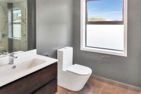 Photo of property in 15 John Reynolds Square, Hutt Central, Lower Hutt, 5010