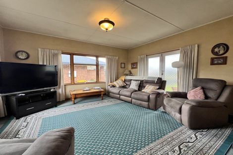 Photo of property in 50 Mcphee Street, Dannevirke, 4930