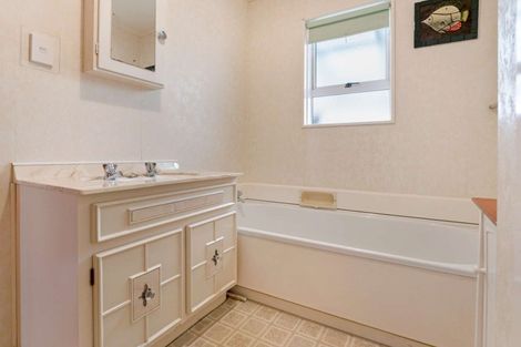 Photo of property in 19 Tainui Street, Castlecliff, Whanganui, 4501