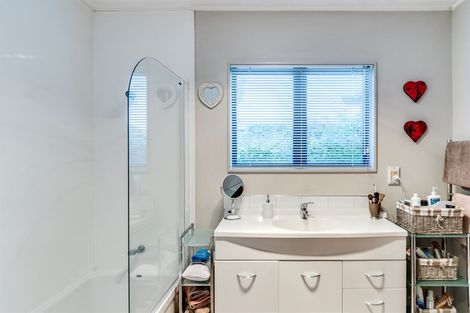 Photo of property in 42c Auckland Road, Greenmeadows, Napier, 4112