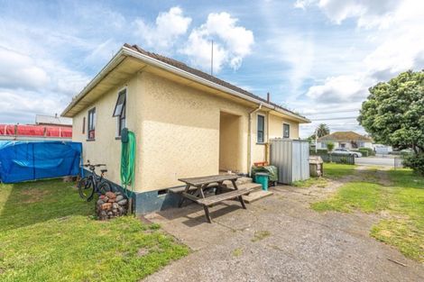 Photo of property in 217 Puriri Street, Castlecliff, Whanganui, 4501