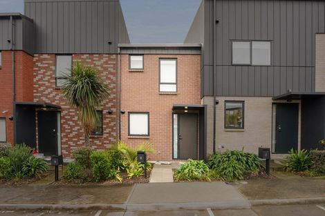 Photo of property in 10 Rara Lane, Manukau, Auckland, 2104