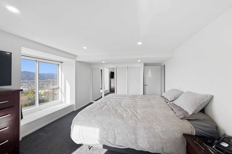 Photo of property in 135 Tirohanga Road, Tirohanga, Lower Hutt, 5010