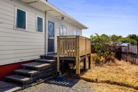 Photo of property in 15 Camellia Avenue, Bell Block, New Plymouth, 4312