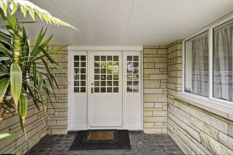 Photo of property in 120 Kawiu Road, Levin, 5510