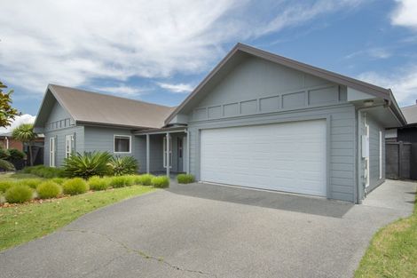 Photo of property in 28 Nautilus Drive, Papamoa Beach, Papamoa, 3118